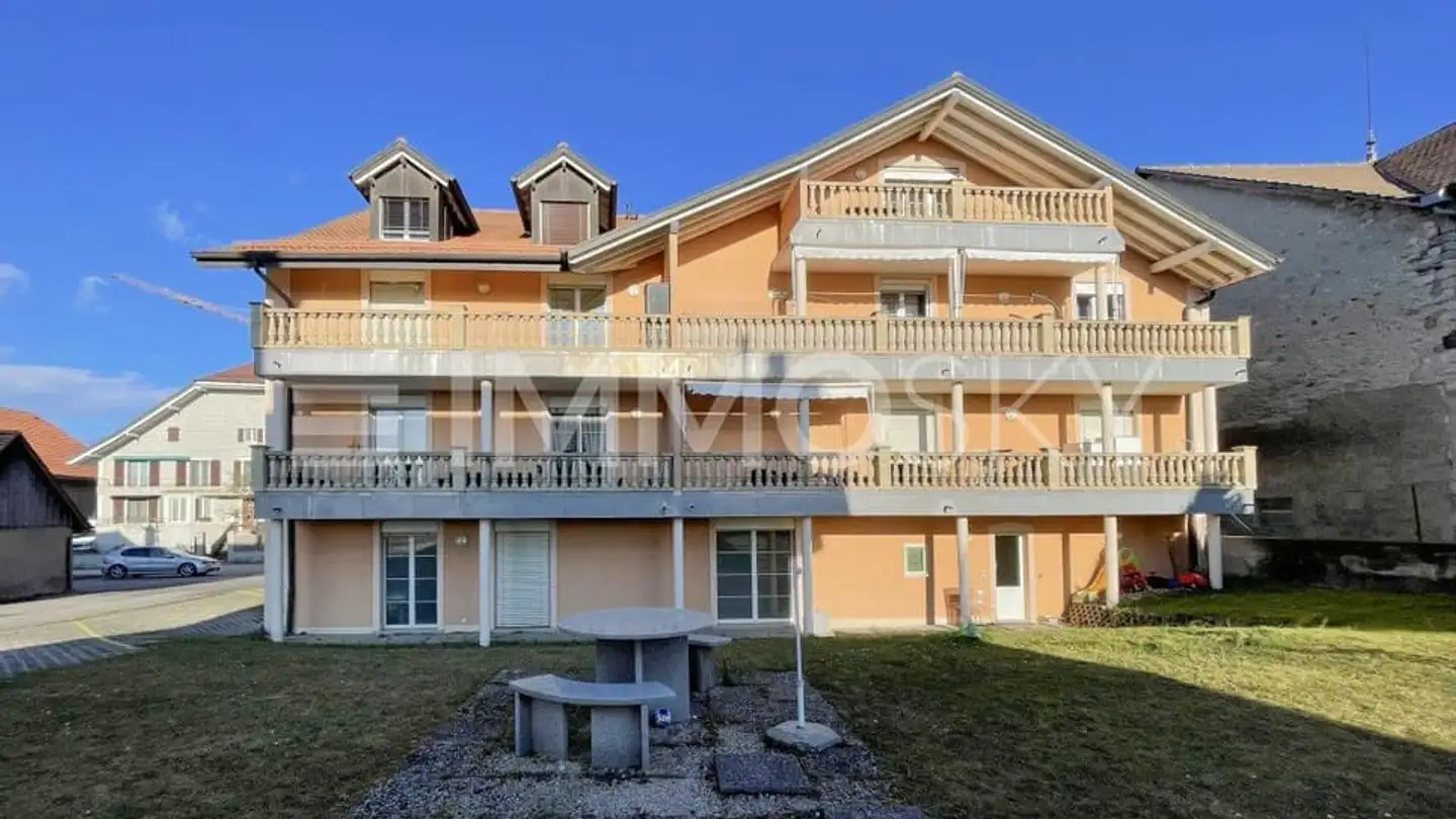 Residential building for sale - 1433 Suchy