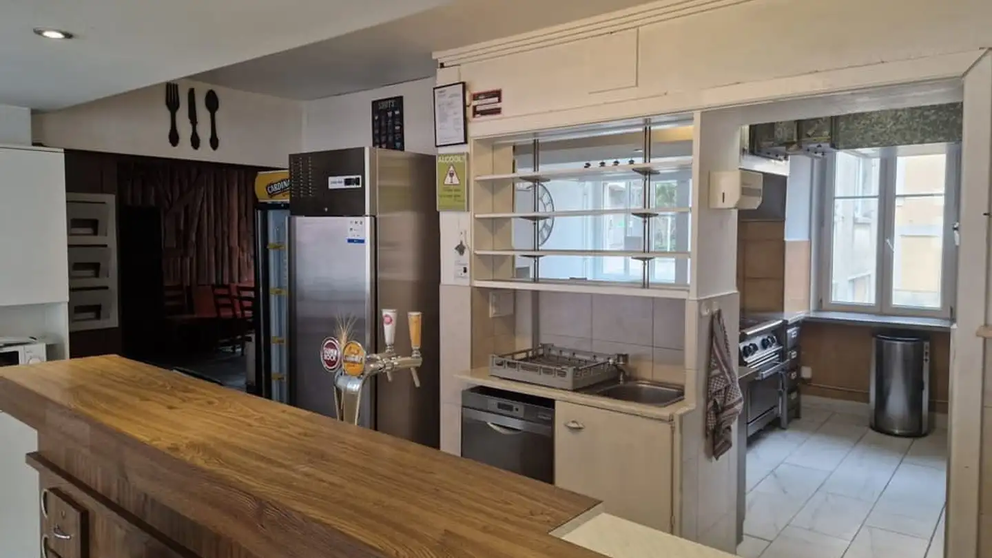 Commerciale in affitto - Rue Daniel-Jeanrichard 3, 2400 Le Locle - Foto 3