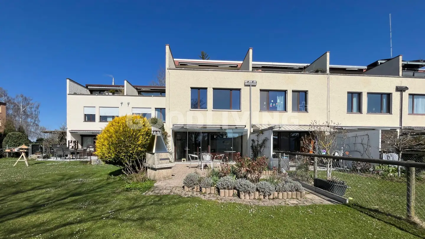 Row house for sale - 8332 Russikon