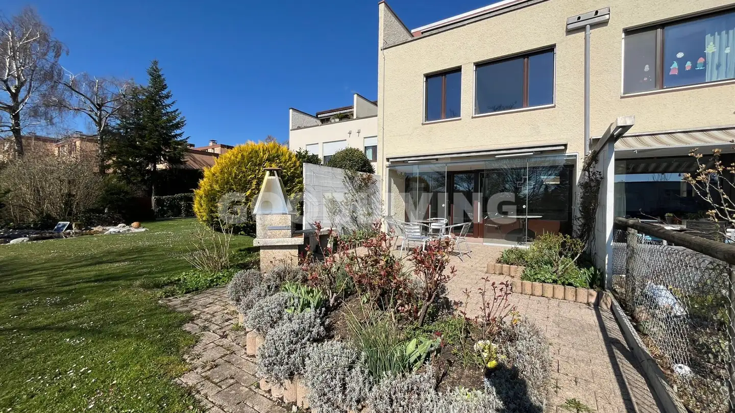 Row house for sale - 8332 Russikon - Photo 2