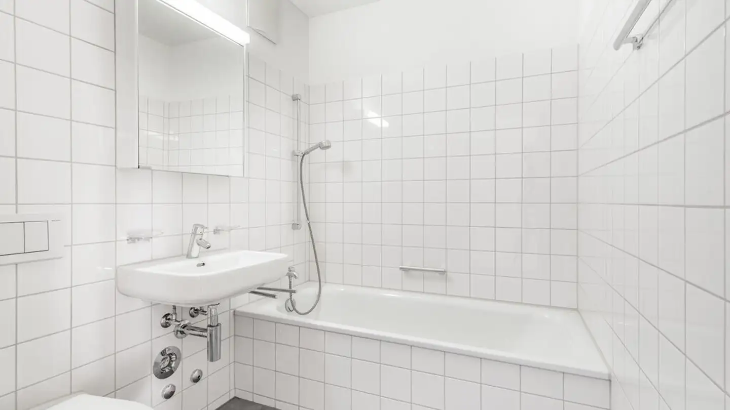 Wohnung mieten - Hagenholzstrasse, 8050 Zürich - Foto 3