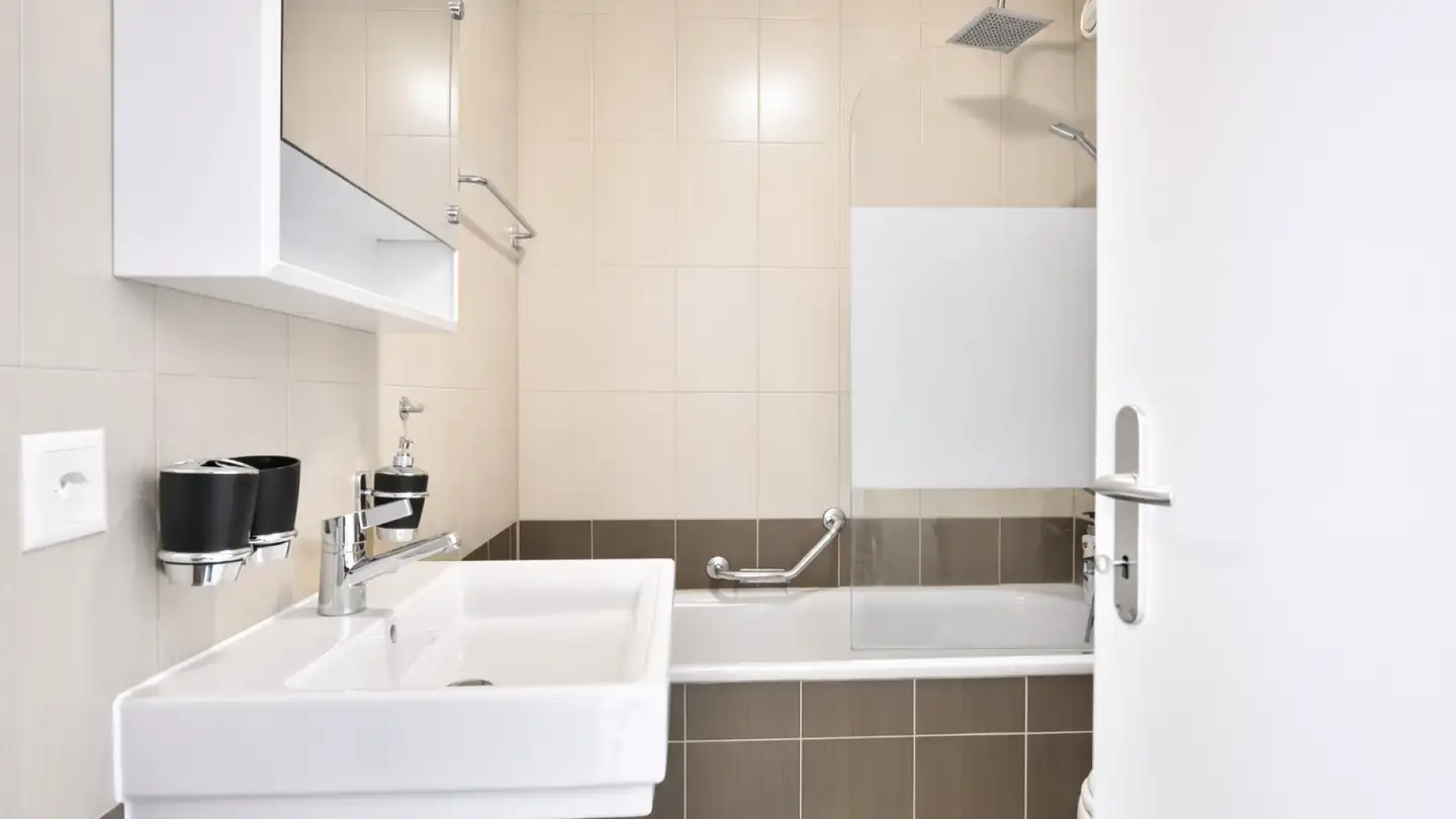 Appartamento in vendita - 1219 Châtelaine