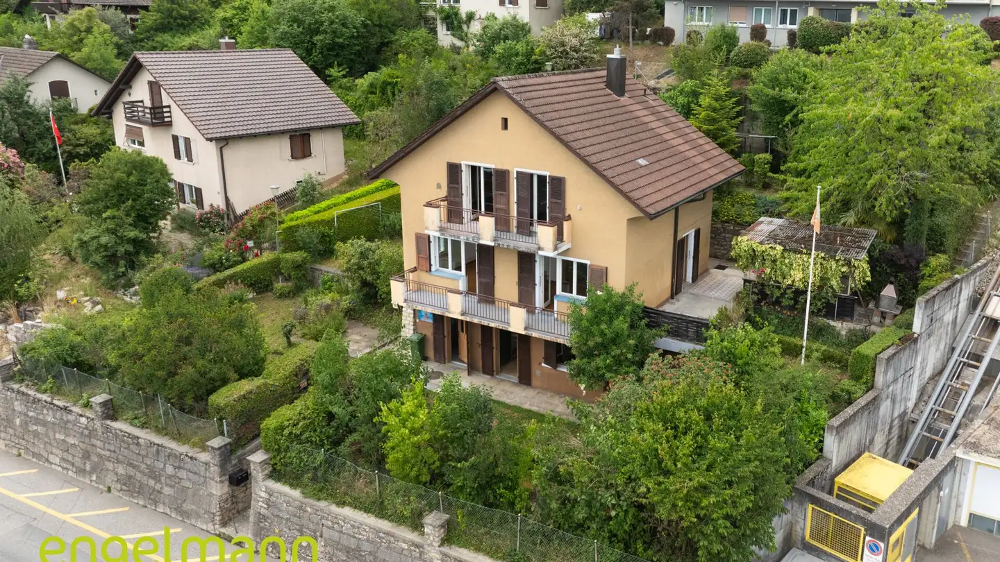Single house for sale - Route De Reuchenette / Reuchenettestrasse 79, 2502 Biel/Bienne