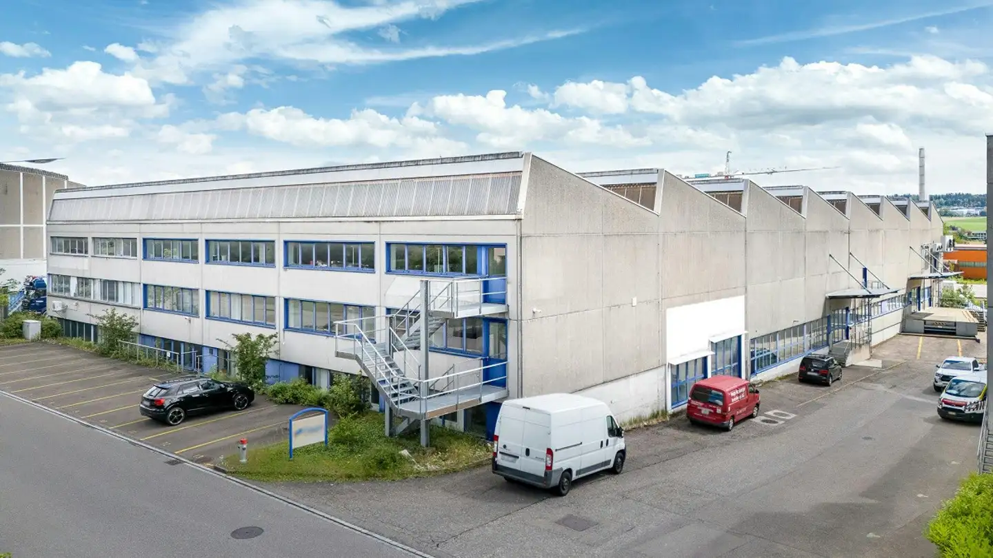 Gewerbe mieten - Gewerbestrasse 16, 8155 Niederhasli
