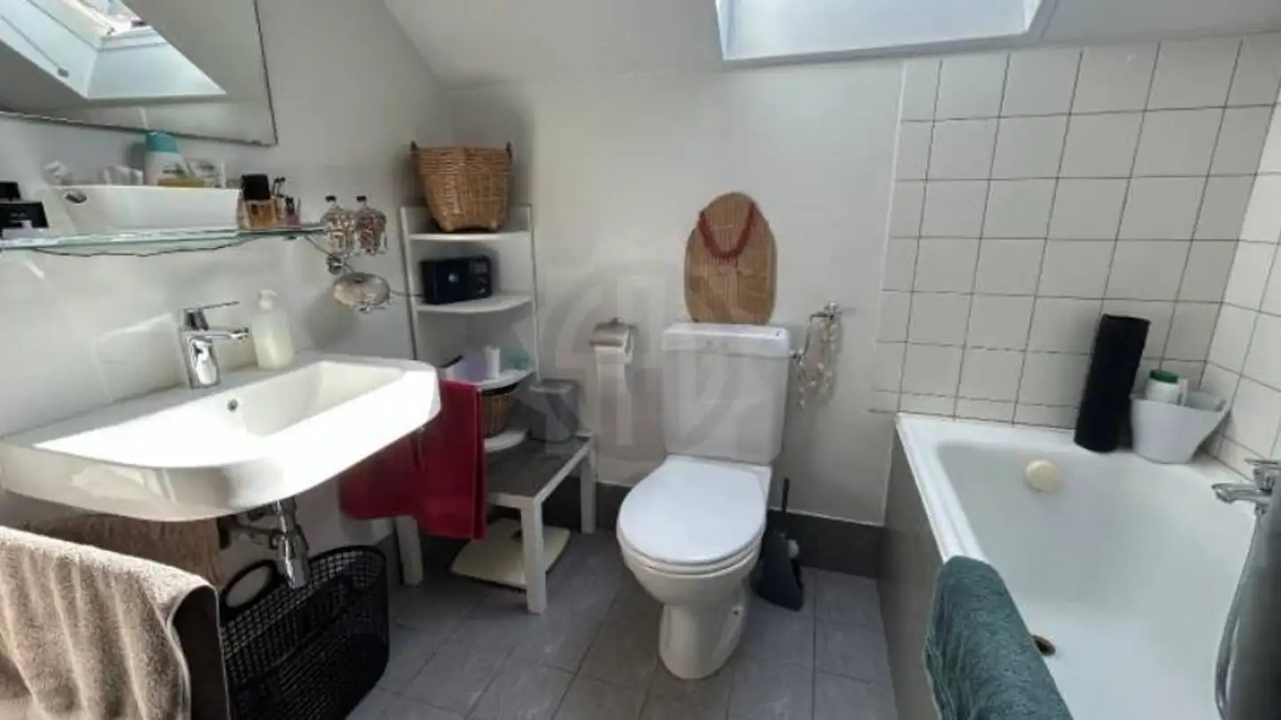 Single house for rent - Chemin de Borjod 14, 1020 Renens VD - Photo 4