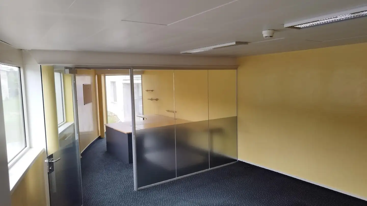 Bürofläche mieten - Rue De La Jambe-Ducommun 15, 2400 Le Locle - Foto 4