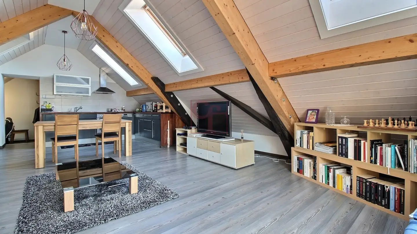 Attic flat for rent - Chemin Des Crêts, 1630 Bulle - Photo 2
