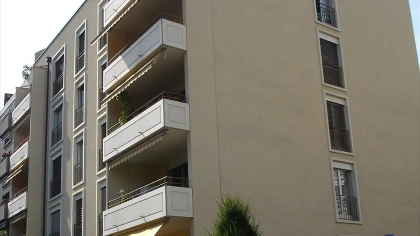 Covered parking space for rent - Rue Marie Brechbuhl 7, 1202 Genève