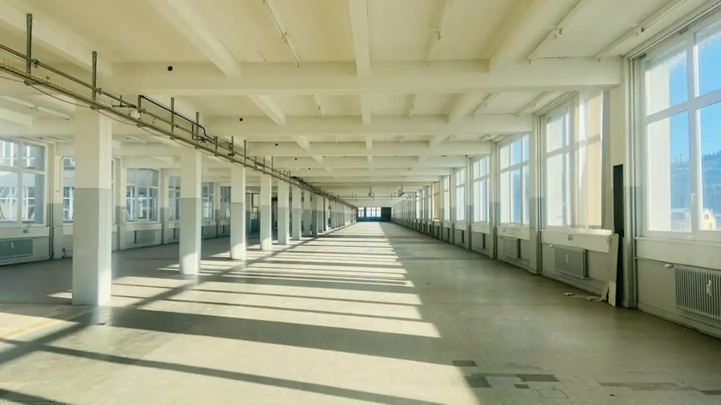 Gewerbe mieten - Rue de l'Industrie 21, 1450 Ste-Croix - Foto 4