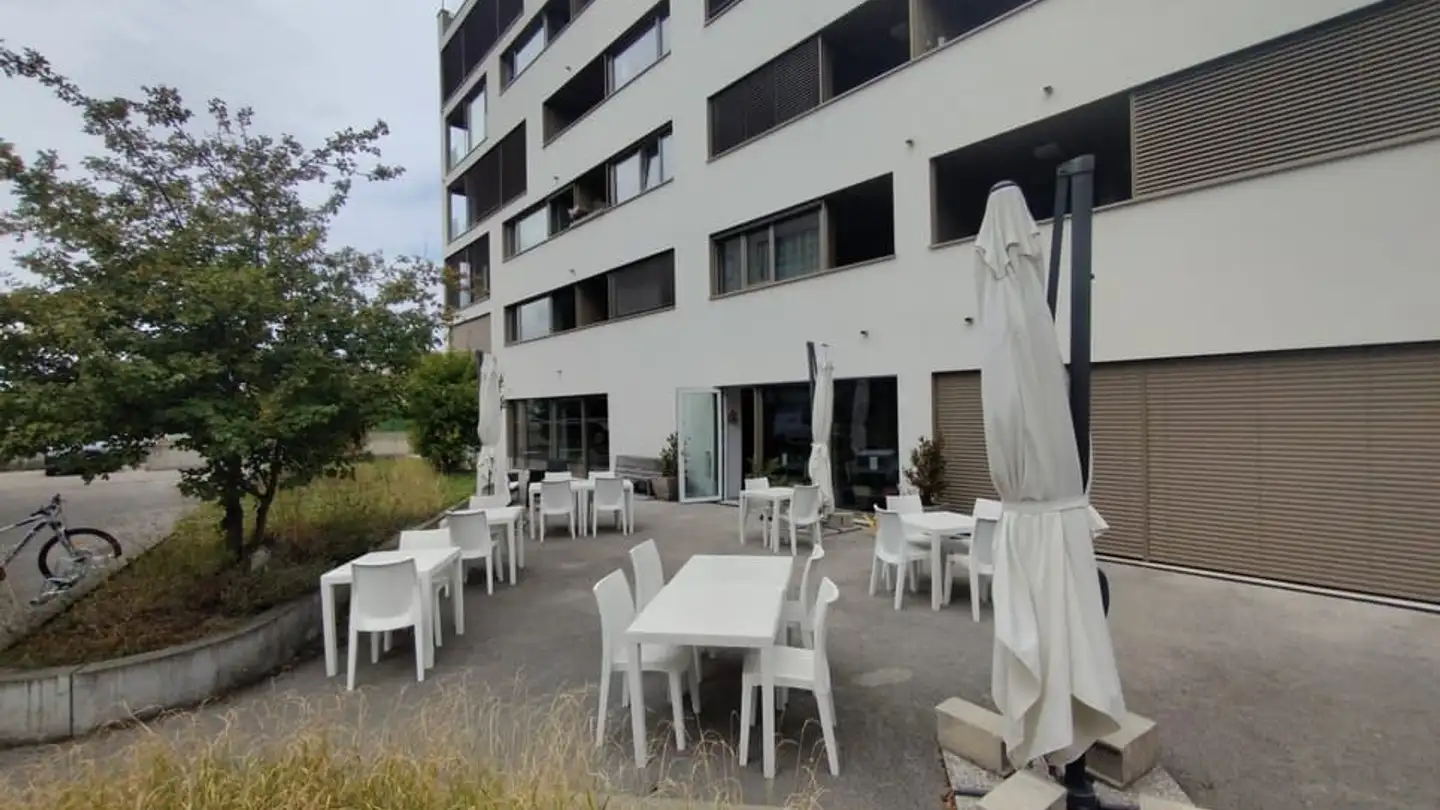 Commercial for sale - 2300 La Chaux-de-Fonds - Photo 2