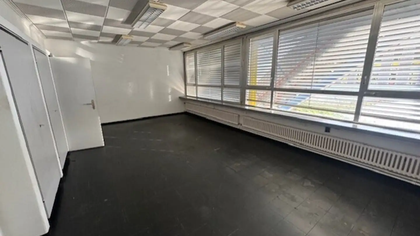 Immeuble industriel à louer - Chemin Des Grandes-Vies, 2900 Porrentruy