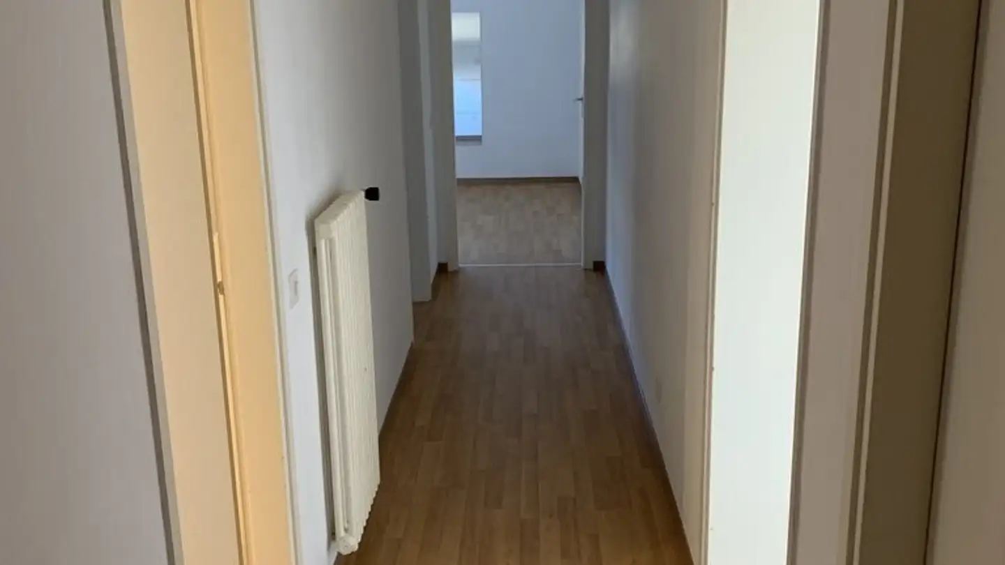 Apartment for rent - 6605 Locarno - Photo 2