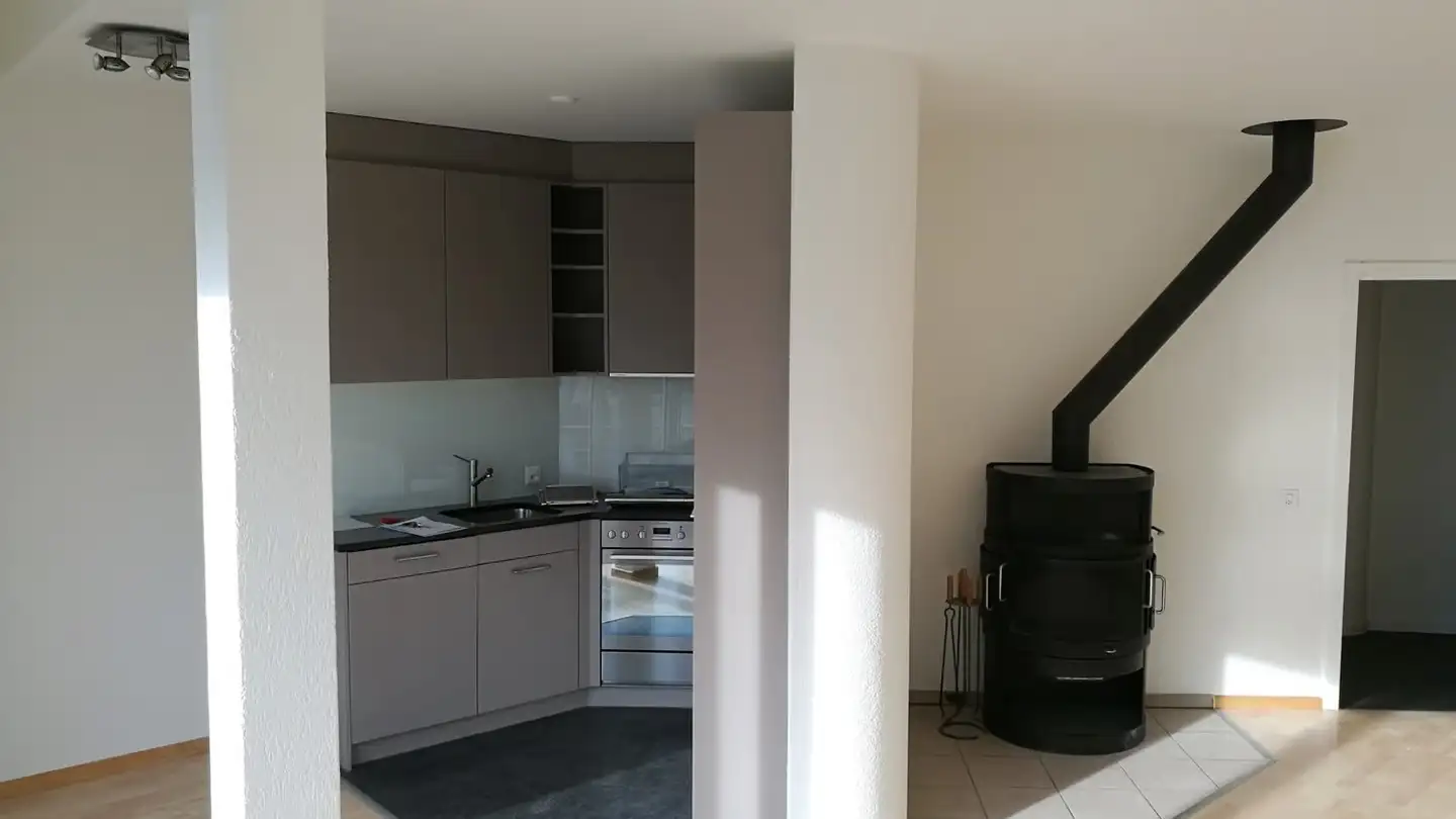 Attic flat for rent - Holeestrasse 37, 4054 Basel - Photo 2