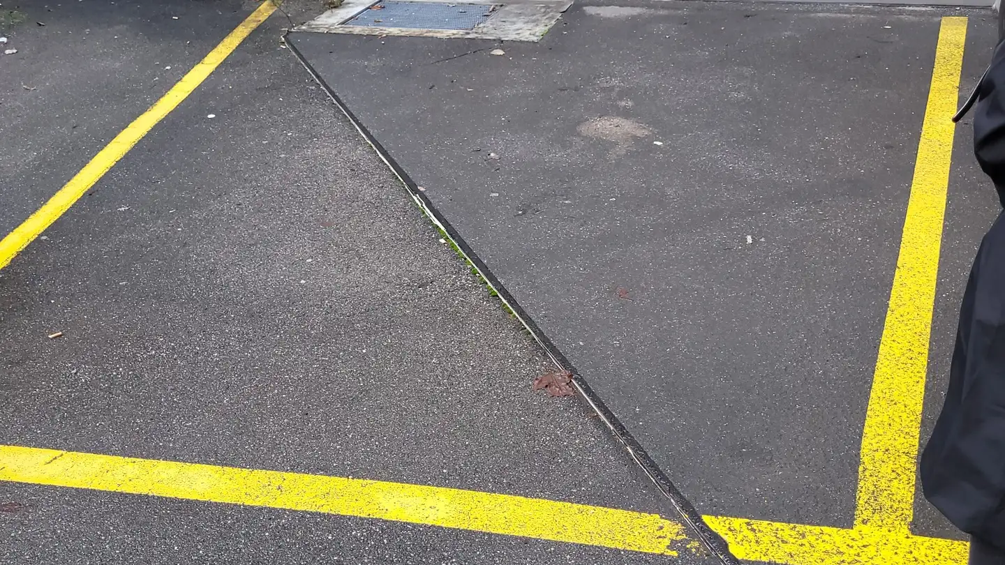 Parcheggio esterno in affitto - Franklinstrasse 21, 8050 Zürich