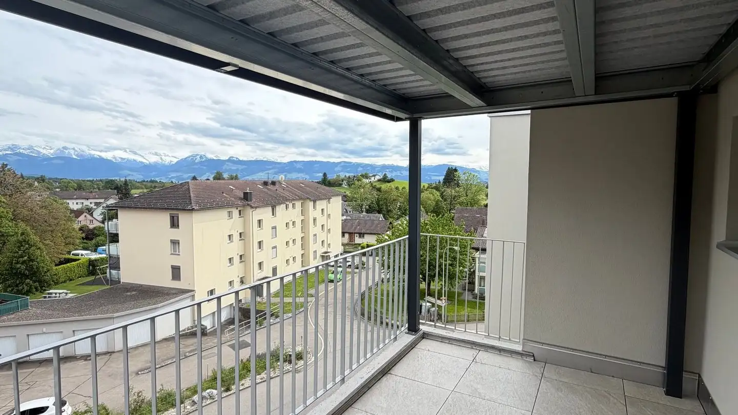 Wohnung mieten - Zelgstrasse 2, 8340 Hinwil - Foto 2