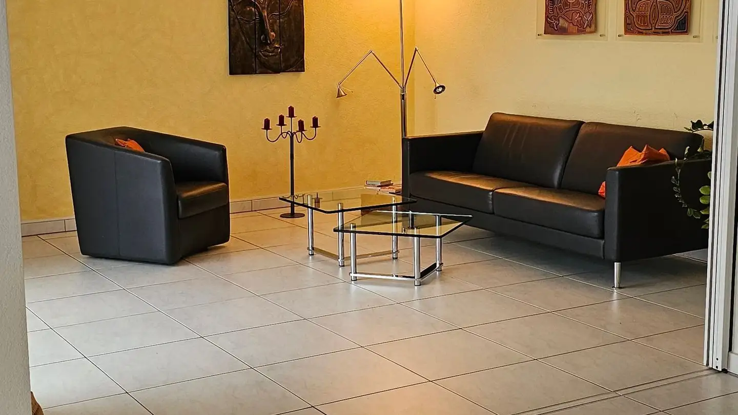 Appartement à louer - Chrummwisstrasse 25, 8700 Küsnacht ZH - Photo 2