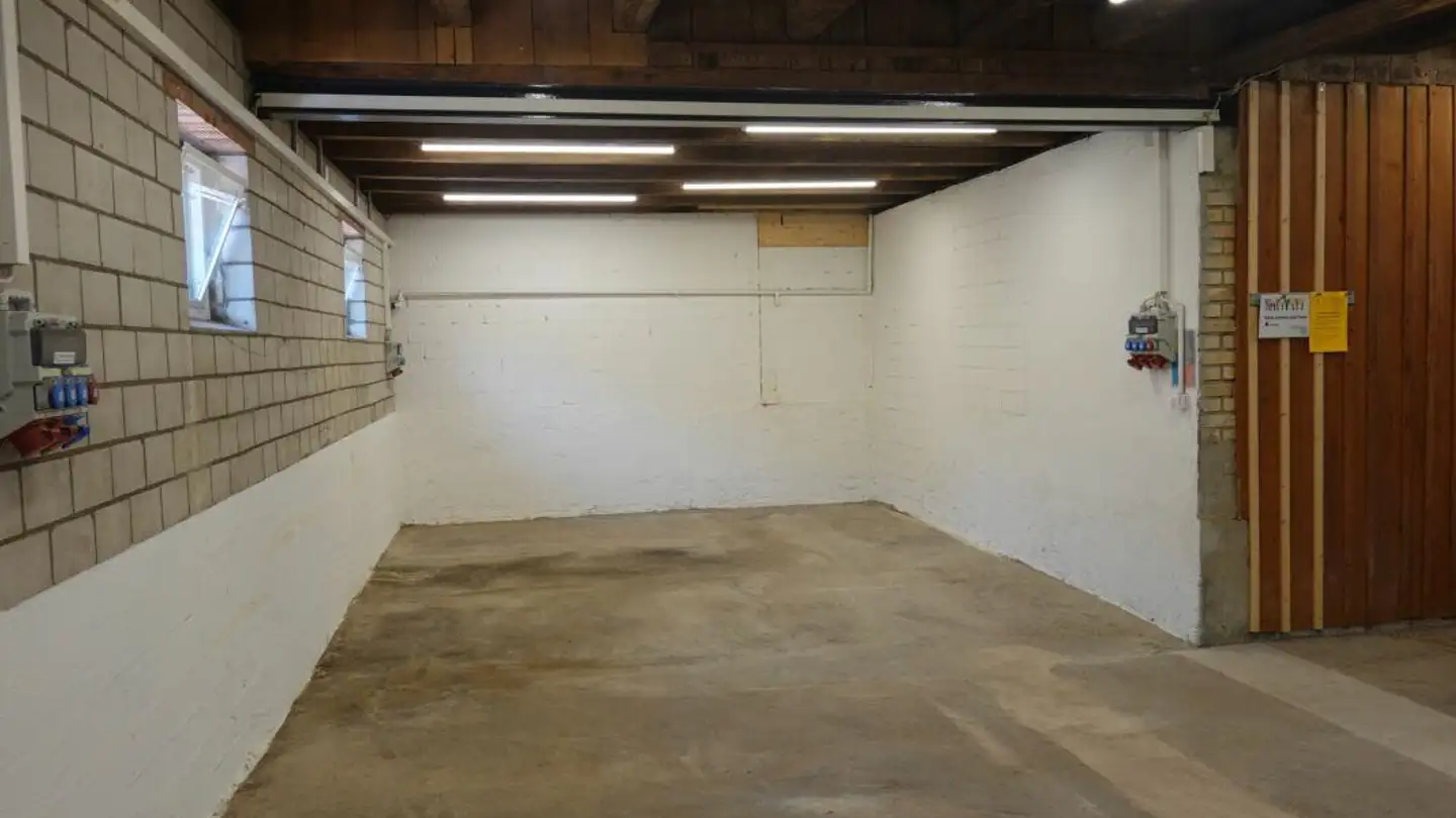 Commercial for rent - Neunfornerstrasse 18, 8479 Altikon