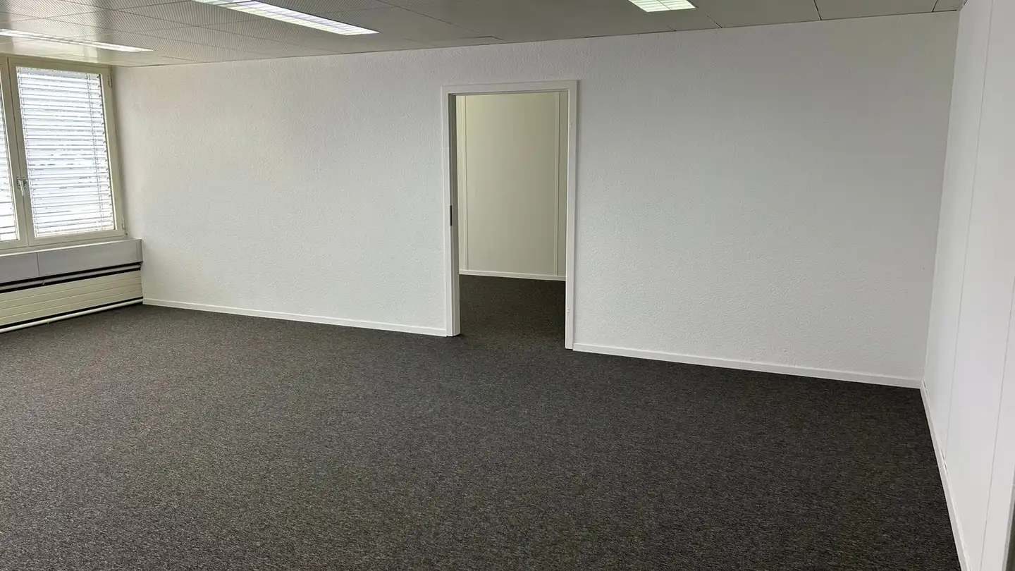 Bureau à louer - Industriering 41, 3250 Lyss - Photo 3