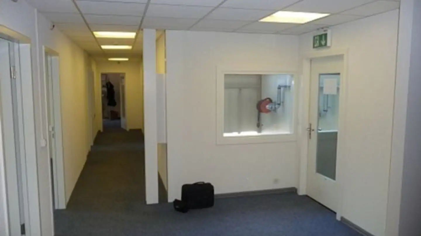 Bureau à louer - Industriering 41, 3250 Lyss - Photo 4