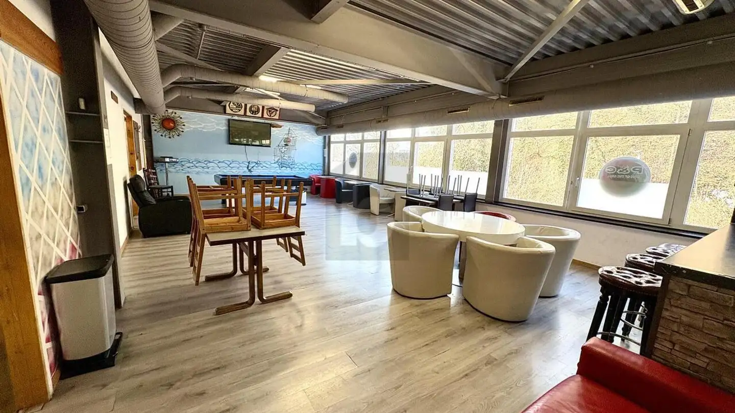 Hotel for rent - 8630 Rüti ZH - Photo 3