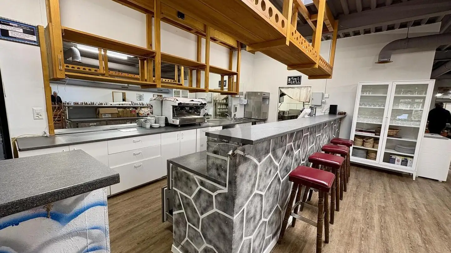 Hotel for rent - 8630 Rüti ZH - Photo 4