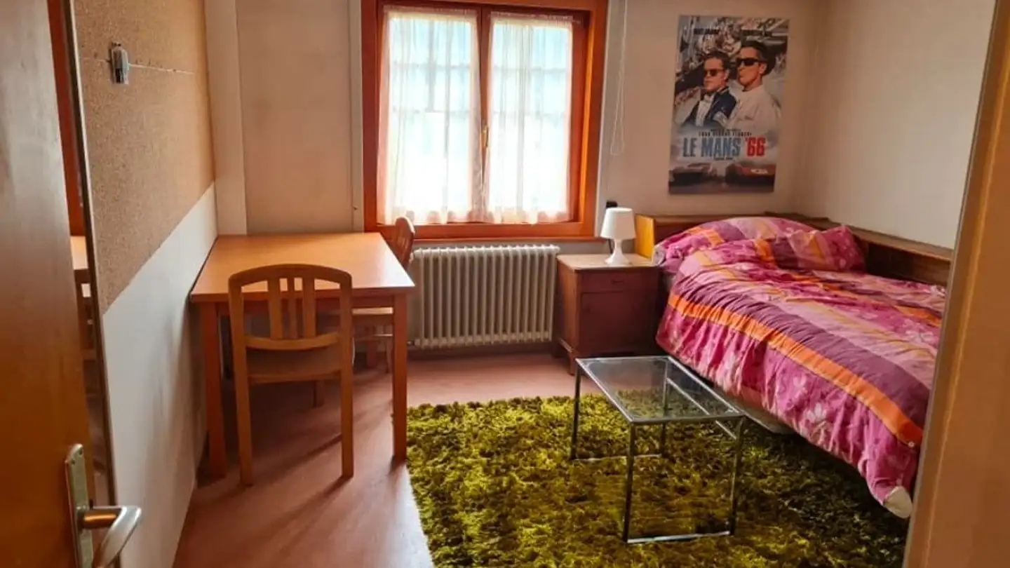 Single room for rent - 1347 Le Solliat
