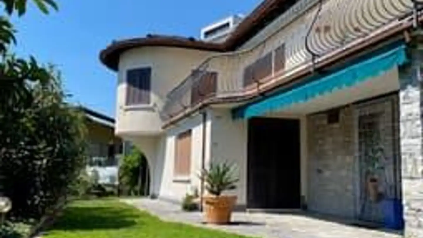Immeuble résidentiel à vendre - 6821 Rovio