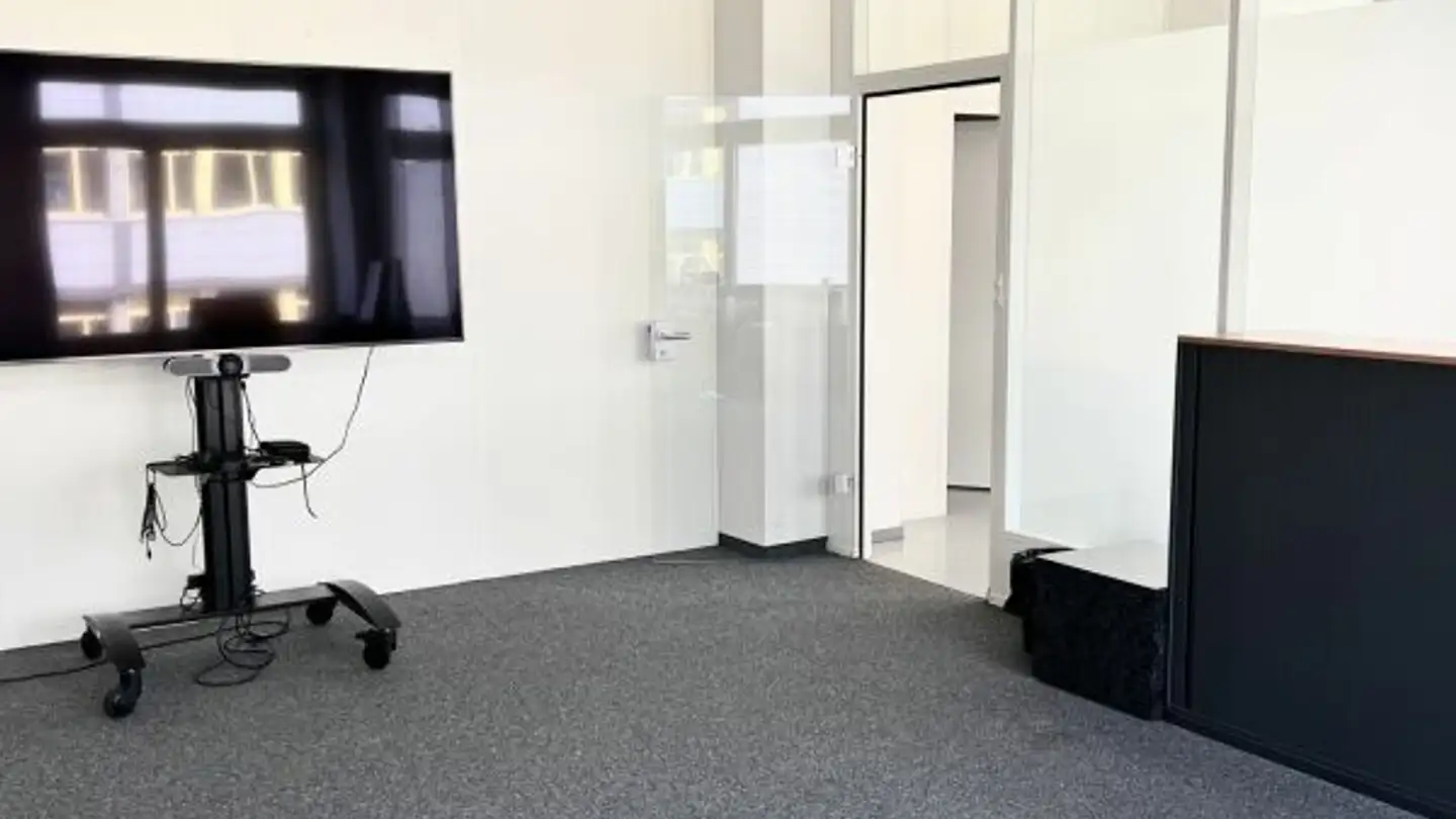 Spazio ufficio in affitto - Industriestrasse 25, 8604 Volketswil