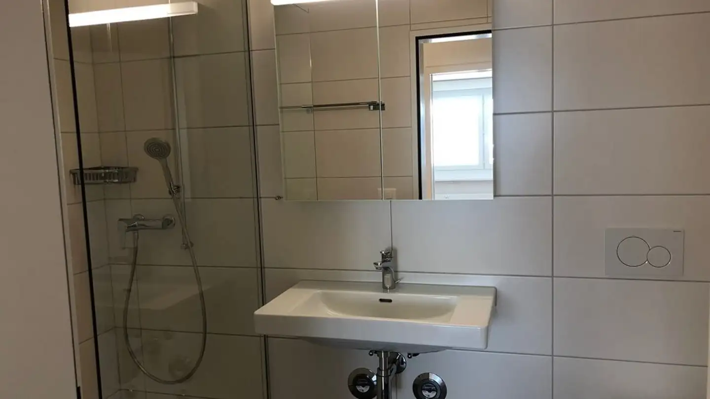 Wohnung mieten - Rheinfallstrasse 9, 8212 Neuhausen am Rheinfall - Foto 3