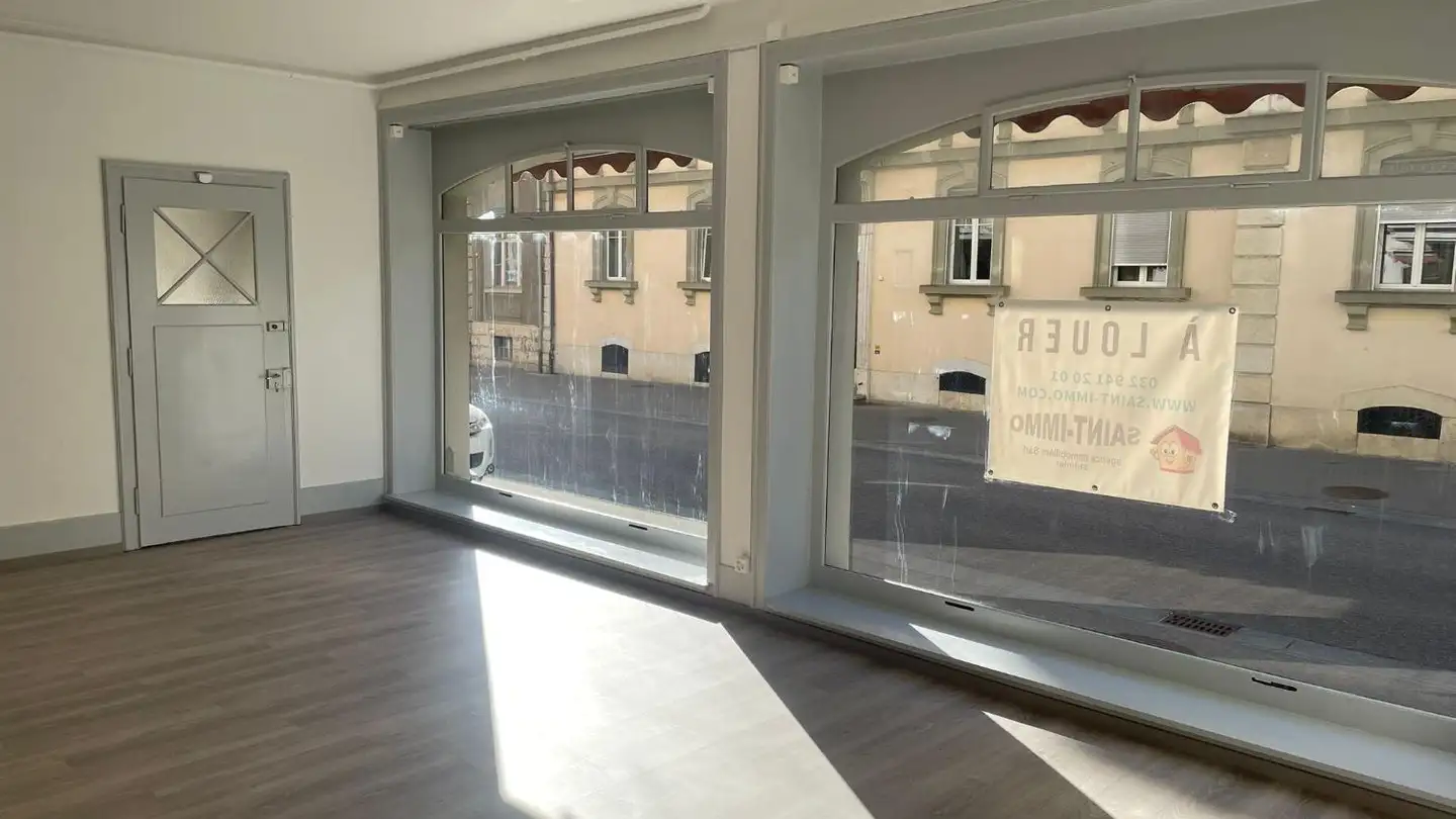 Commercial à louer - Rue Baptiste-Savoye 45, 2610 St-Imier