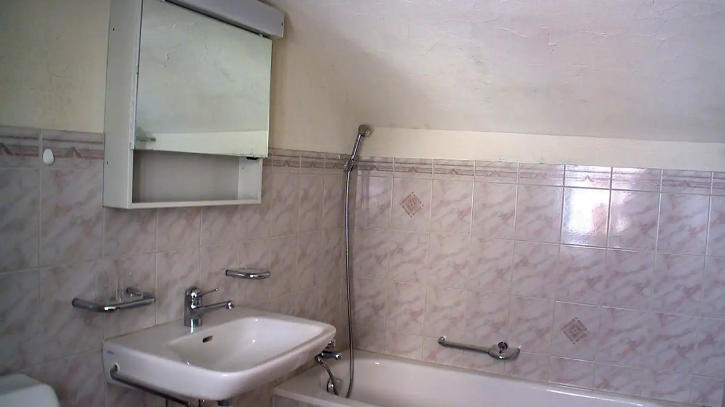 Wohnung mieten - Vordere Gasse 33, 7012 Felsberg - Foto 4