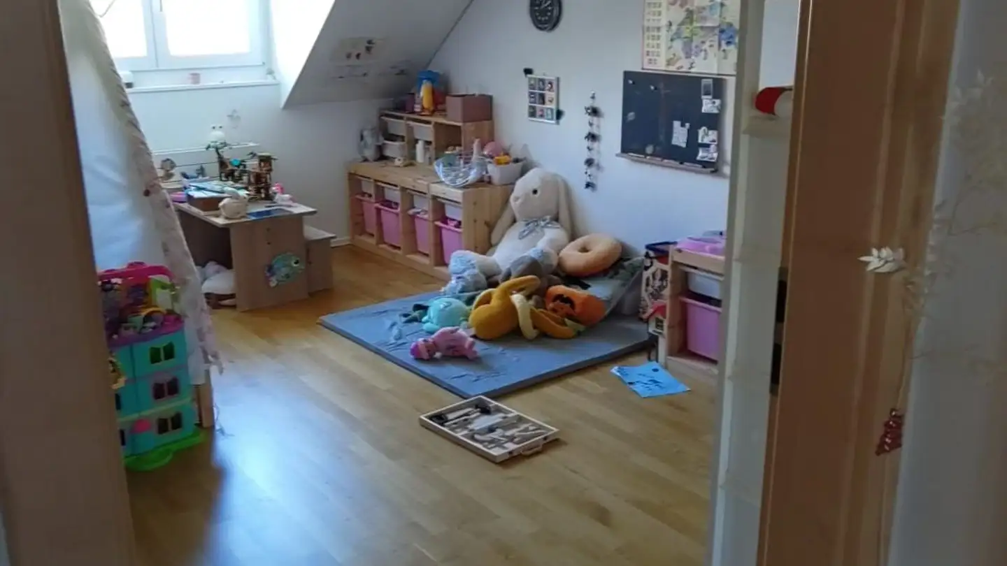 Dachgeschosswohnung mieten - Avenue Du Premier-Mars, 2000 Neuchâtel - Foto 4