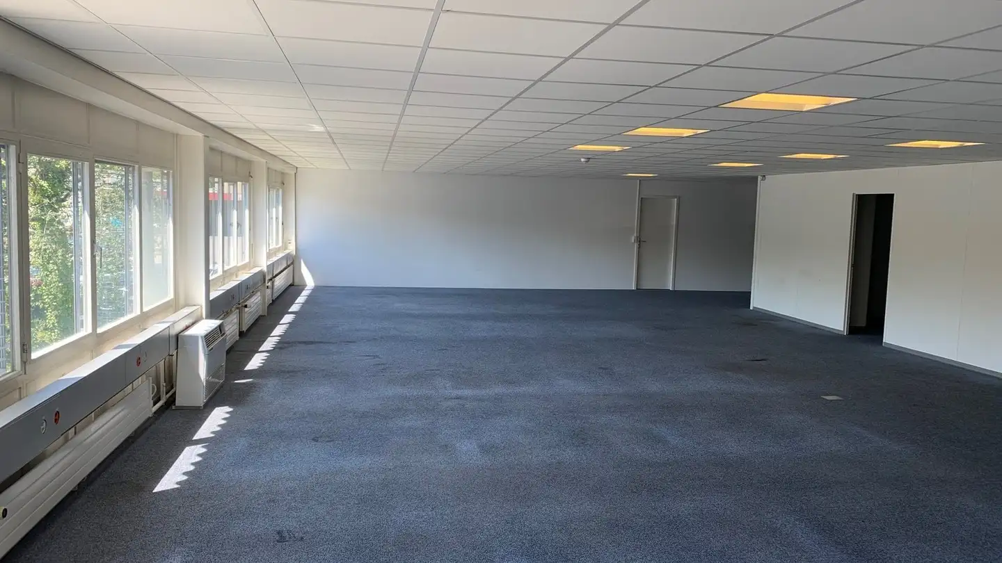 Bureau à louer - Industriering 41, 3250 Lyss - Photo 2