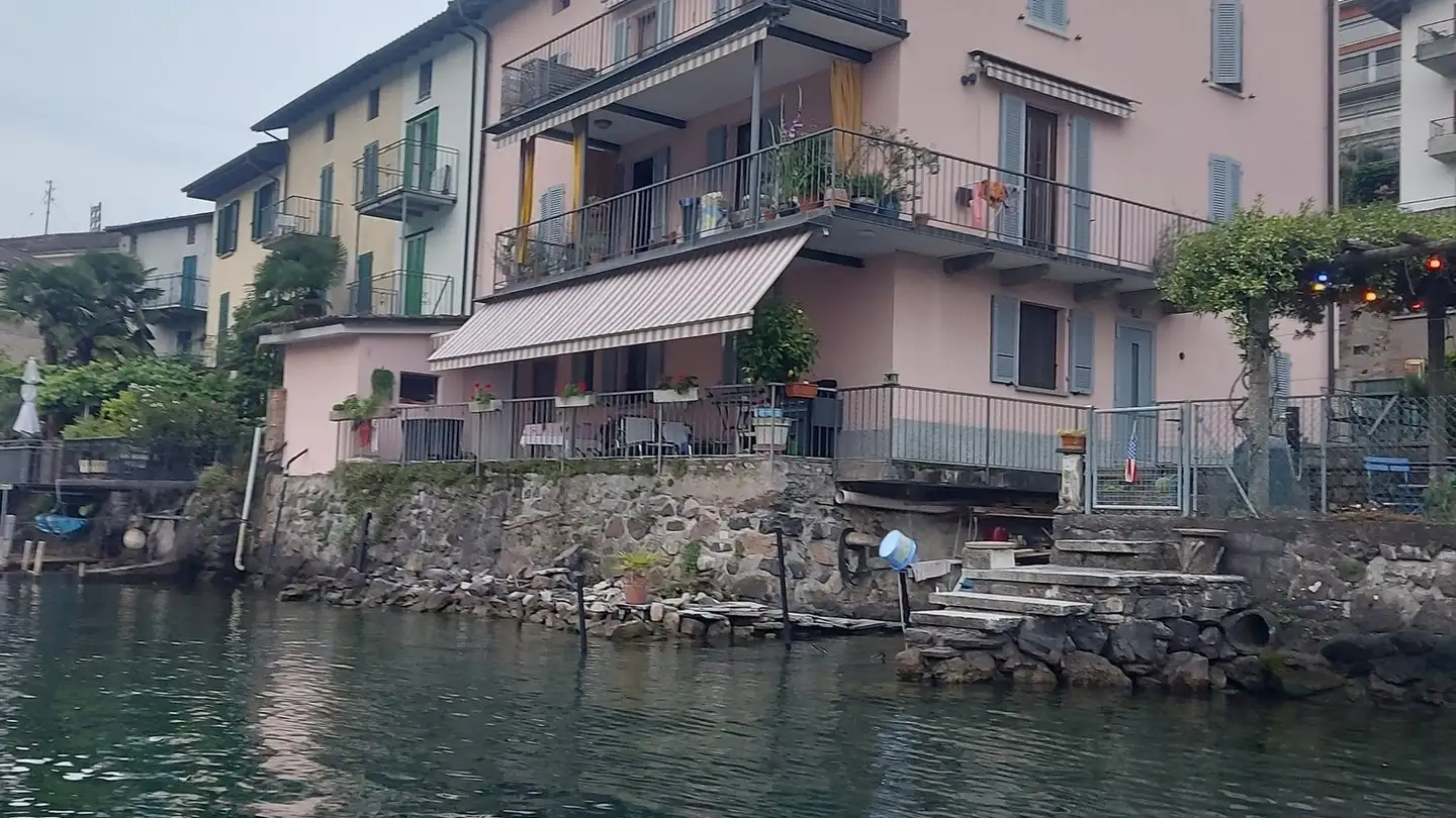 Wohnung mieten - Lungolago Pietro Roncaioli 40, 6827 Brusino Arsizio - Foto 2