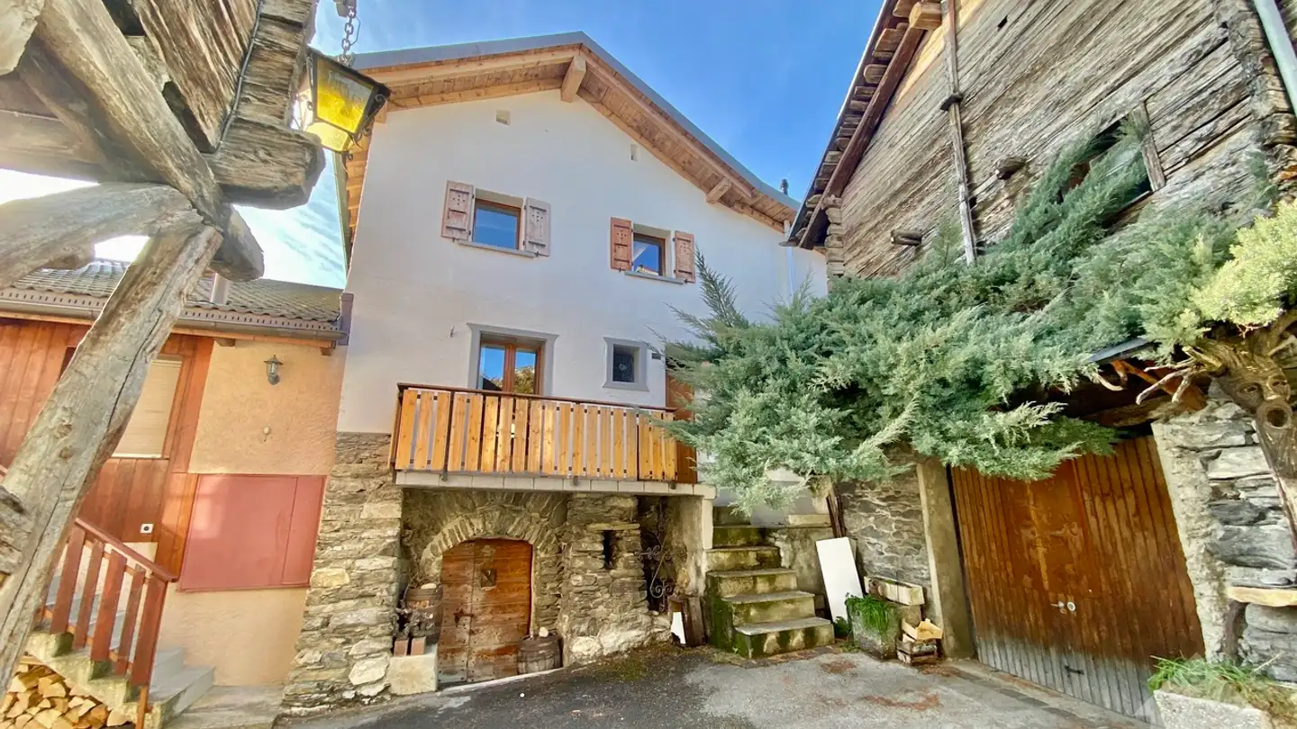 Single house for sale - 3968 Veyras