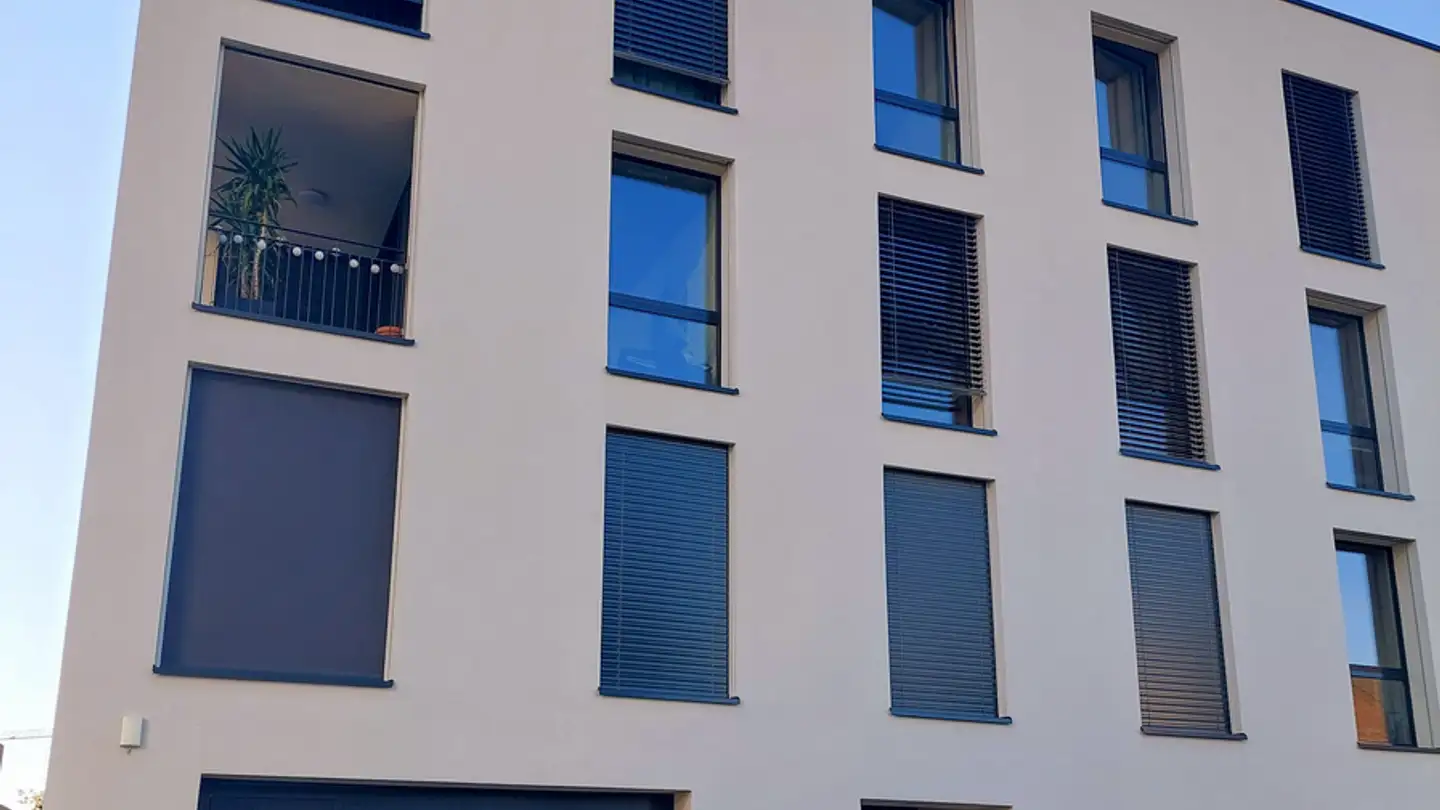 Tiefgaragenstellplatz mieten - Campanellaweg 3, 8048 Zürich