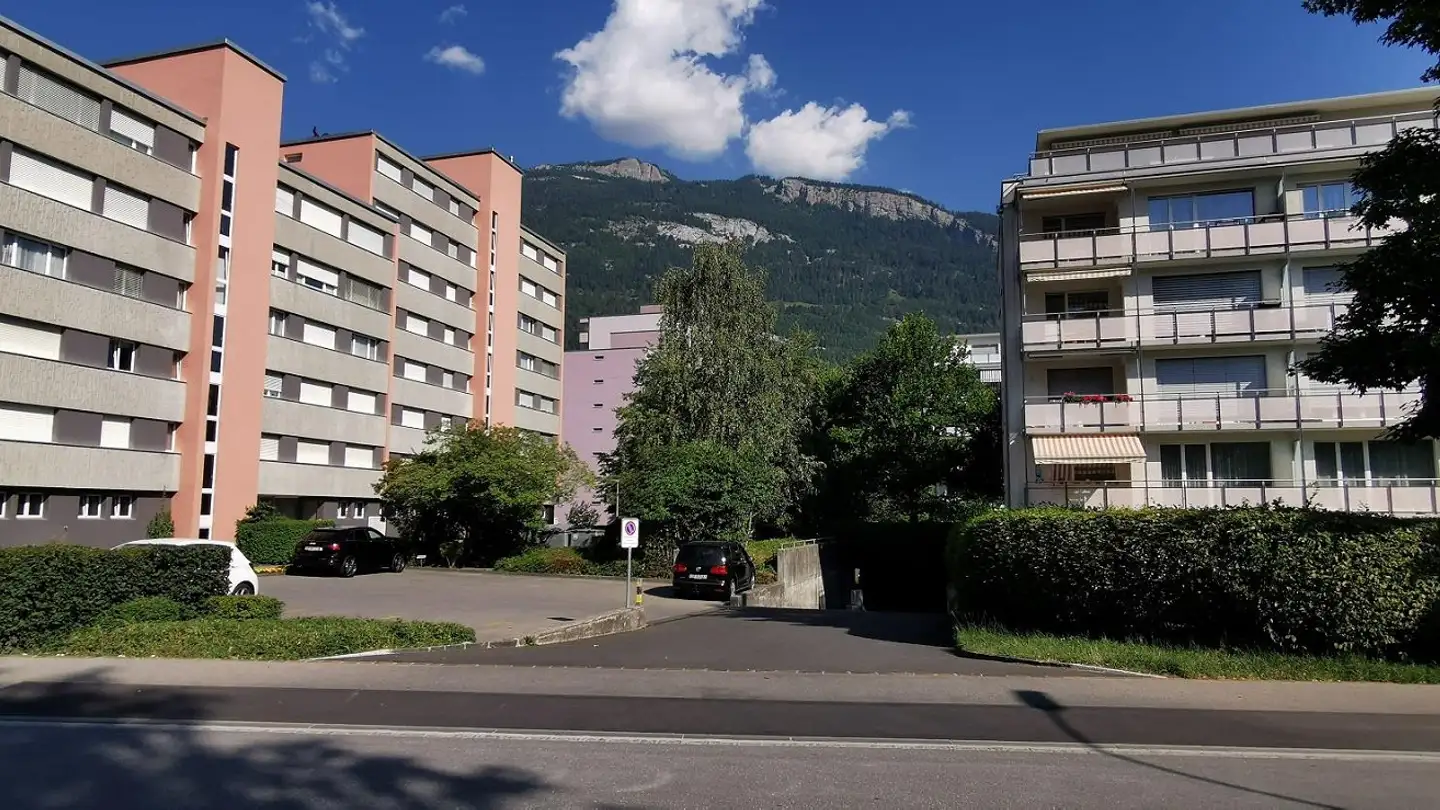 Outdoor parking space for rent - Albulastrasse 37, 7000 Chur