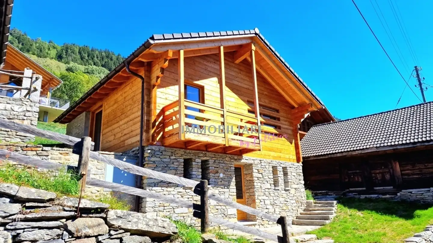 Villa à vendre - 6749 Sobrio