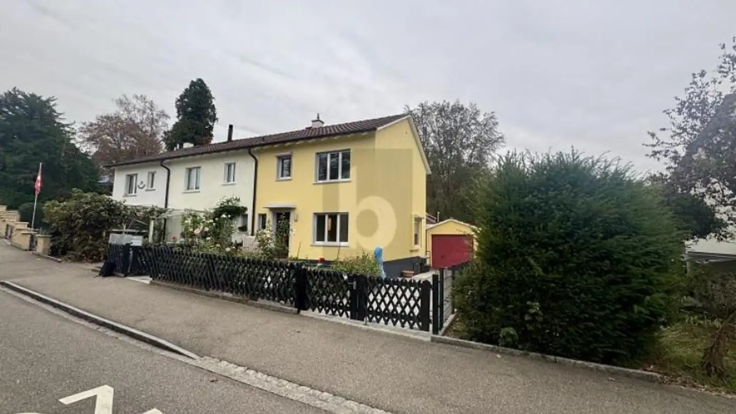 Semi-detached house for rent - 4153 Reinach BL
