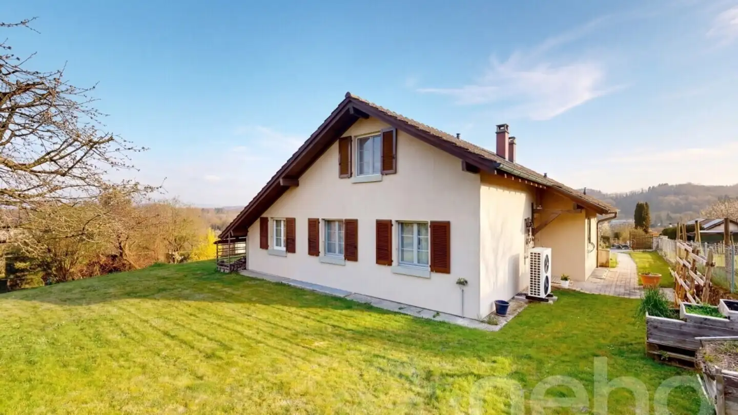 Single house for sale - 1303 Penthaz