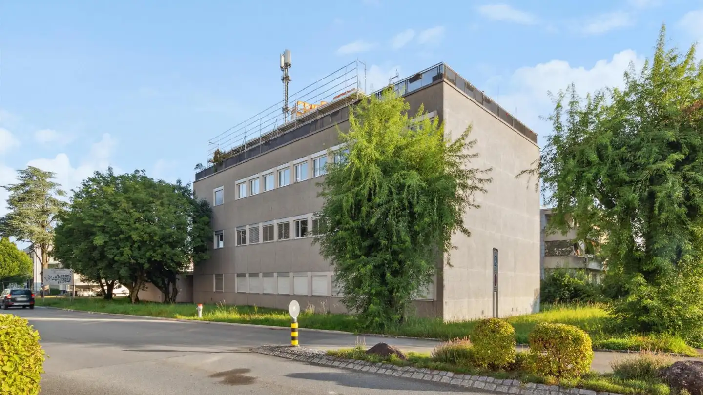 Commercial for rent - Tämperlistrasse 2, 8117 Fällanden