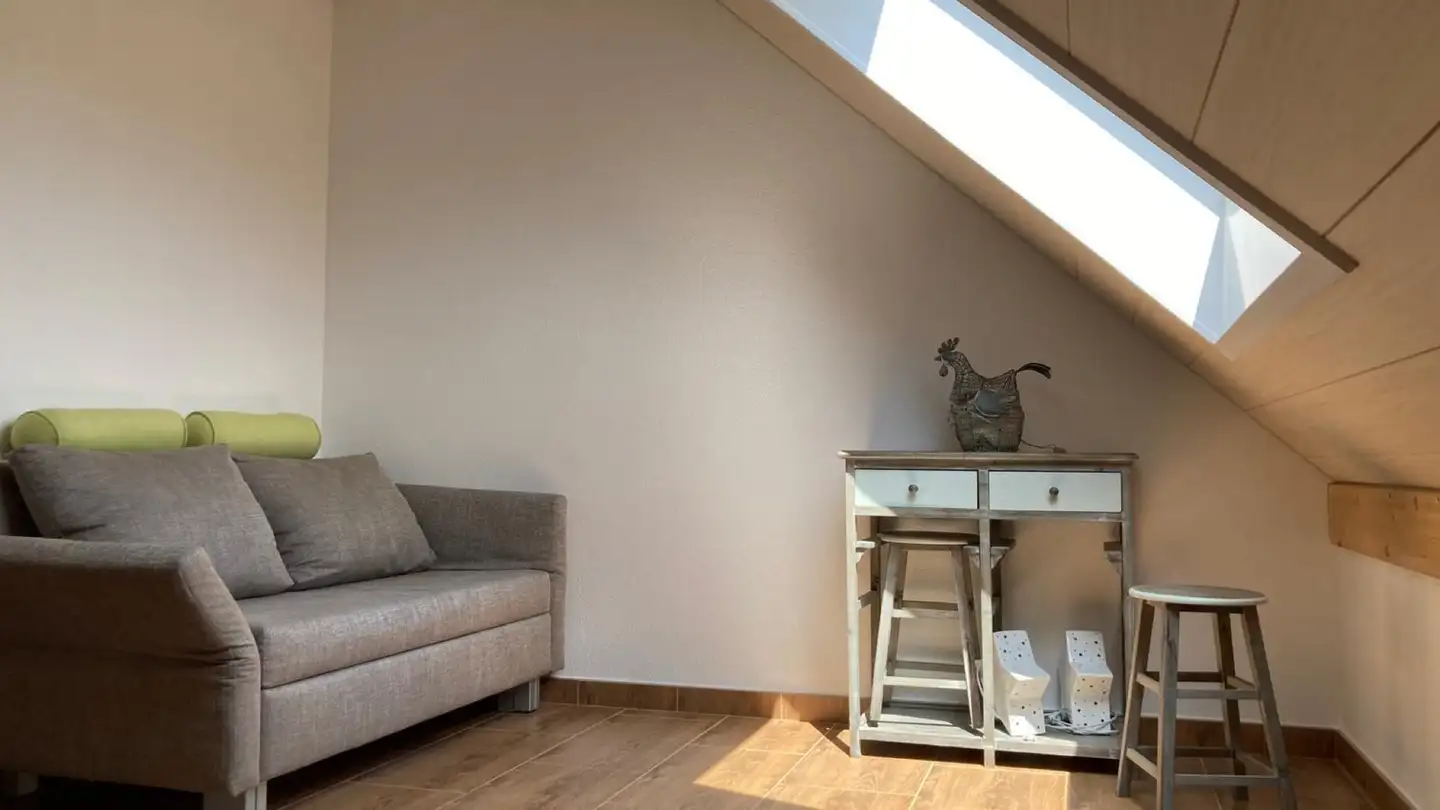 Appartement à louer - Le Faubourg 109, 2905 Courtedoux - Photo 4