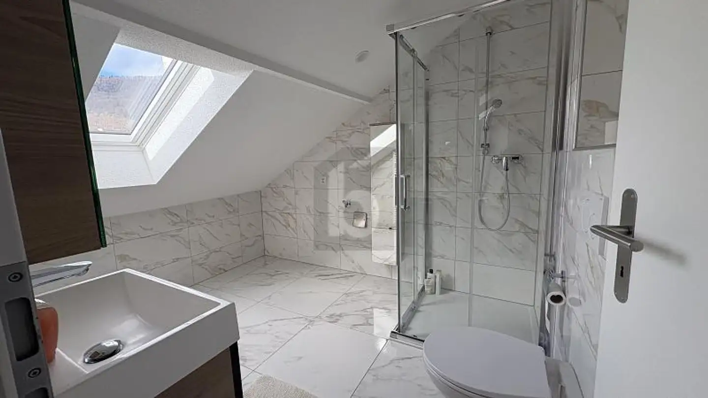 Apartment for rent - 2740 Moutier - Photo 3