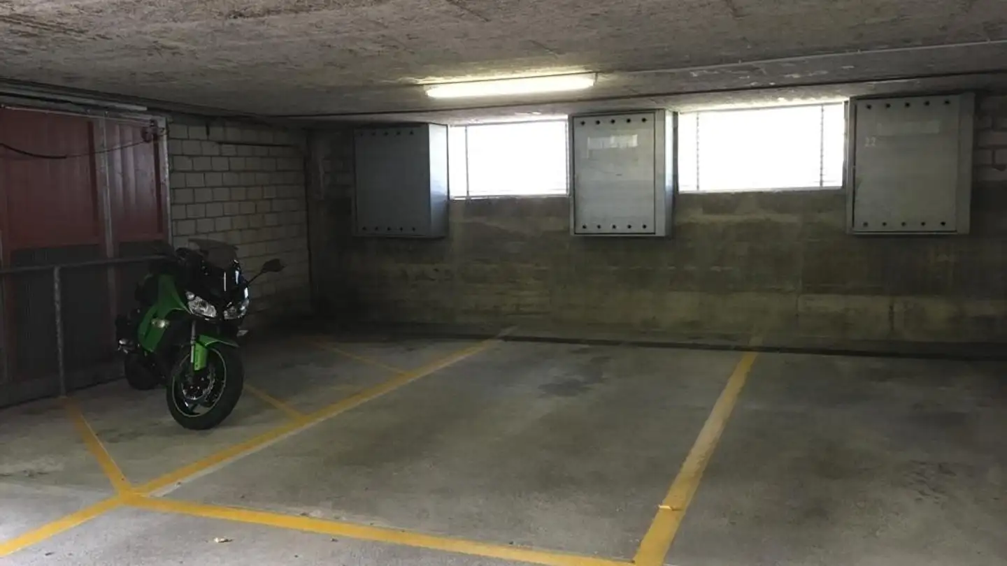 Place de parking couverte à louer - Forenackerstrasse 6, 8246 Langwiesen