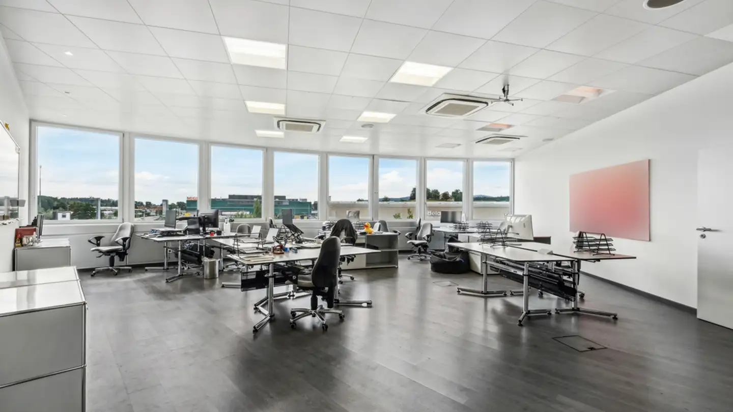 Bürofläche mieten - Turmstrasse 30, 6312 Steinhausen - Foto 2