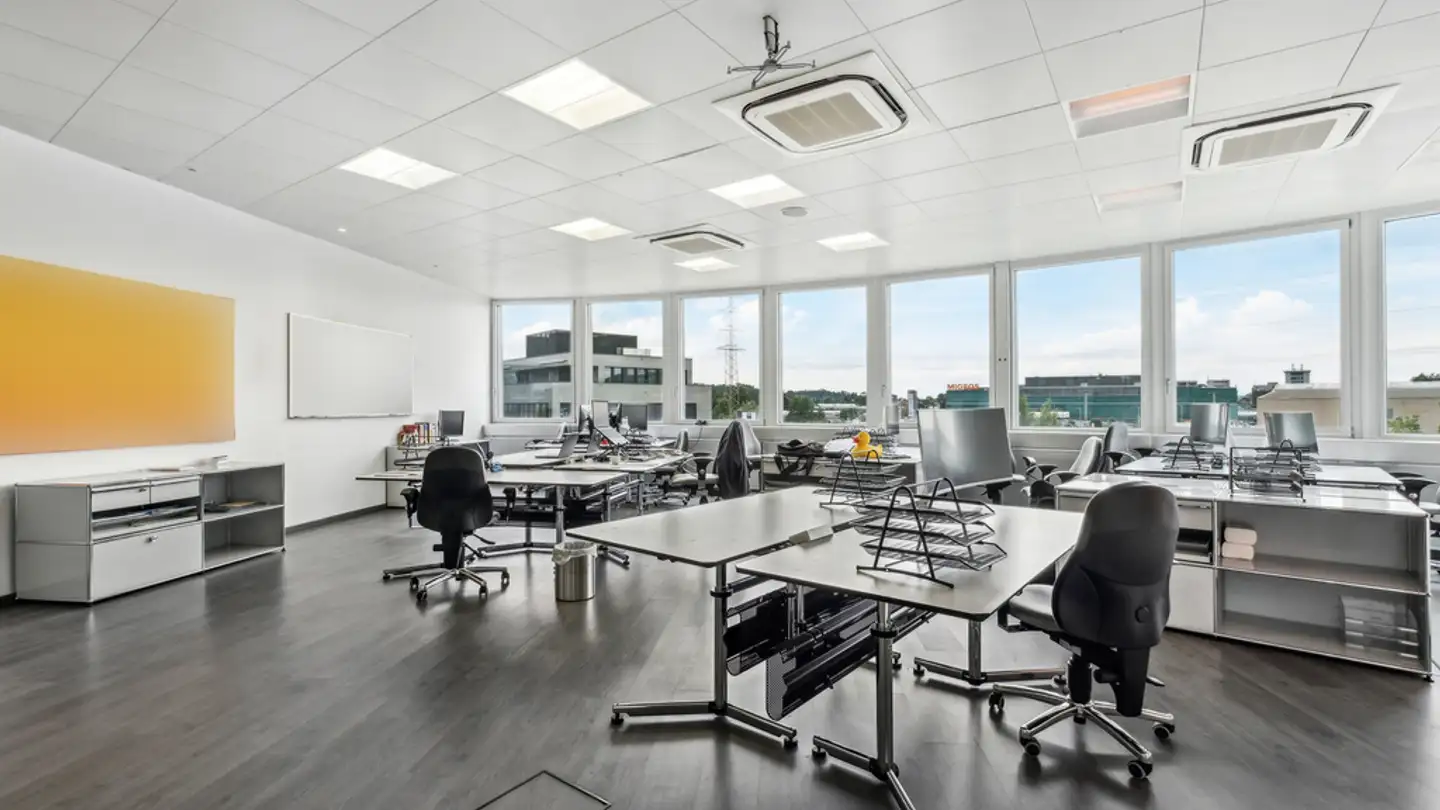 Bürofläche mieten - Turmstrasse 30, 6312 Steinhausen - Foto 3