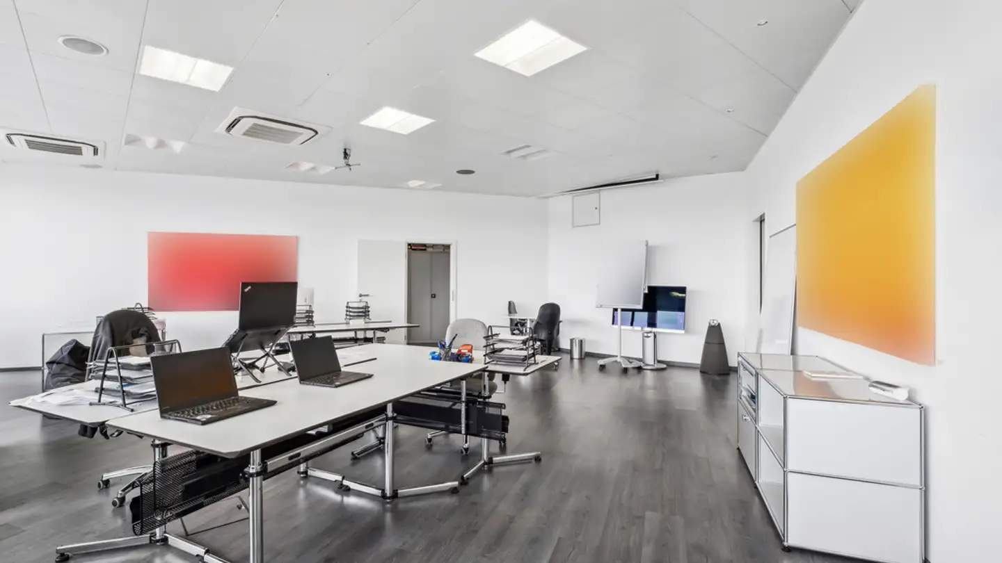 Bürofläche mieten - Turmstrasse 30, 6312 Steinhausen - Foto 4