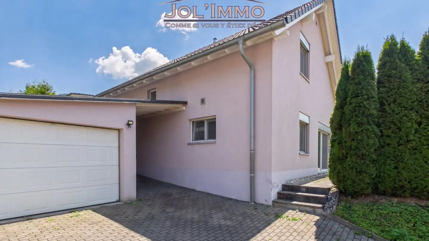 Maison atypique à vendre - Rue De L'est, 2740 Moutier