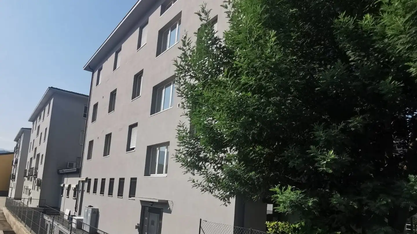 Mixed-use building for sale - Via Cantonale 17, 6900 Lugano - Photo 2