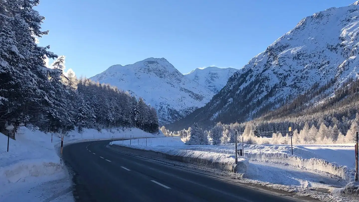 Mixed-use building for sale - 7524 Zuoz - Photo 4